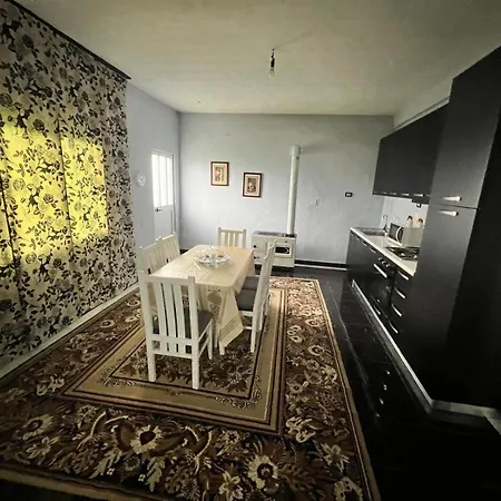 Vacanze Vicino Tirana Apartment *
